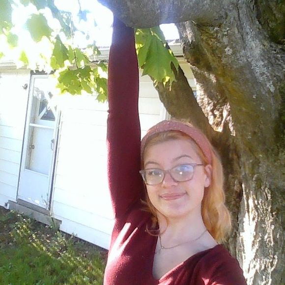 Meet your Posher, Alexis - Picture 1 of 1